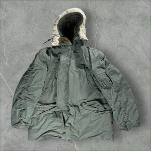 Vintage US Army Jacket Mens Large Green N-3B Extreme Cold Weather Parka Fur Hood